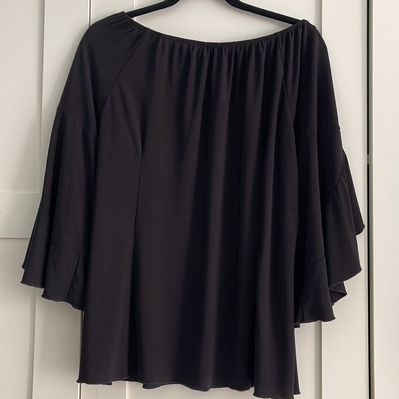 Elegant Coco Bianco EUC Black Off the Shoulder or Scoop Neck Top.  Size L - Picture 2 of 5